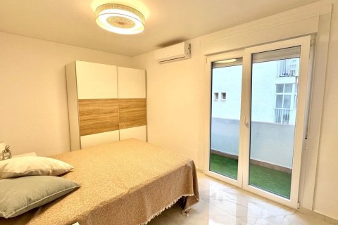 Lägenhet till salu Torrevieja, Alicante, Spanien 3 sovrum, 90 kvm. Nr. 139295 - foto 16