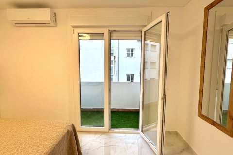 Lägenhet till salu Torrevieja, Alicante, Spanien 3 sovrum, 90 kvm. Nr. 139295 - foto 10
