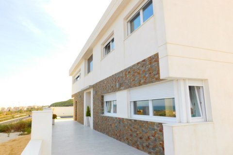 Villa pārdošanā Guardamar del Segura, Alicante, Spānijā 3 istabas, 290 m2 Nr. 144781 - attēls 1