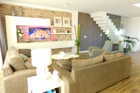 Villa pārdošanā Guardamar del Segura, Alicante, Spānijā 3 istabas, 290 m2 Nr. 144781 - attēls 2