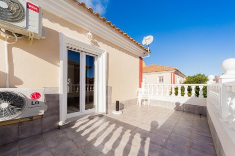 Casa adosada en venta en Dehesa De Campoamor, Alicante, España 4 dormitorios, No. 189186 - foto 16
