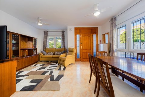 Casa adosada en venta en Dehesa De Campoamor, Alicante, España 4 dormitorios, No. 189186 - foto 5