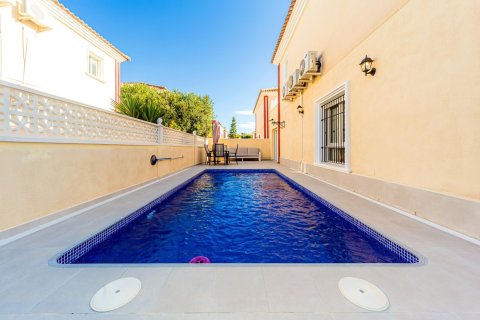 Casa adosada en venta en Dehesa De Campoamor, Alicante, España 4 dormitorios, No. 189186 - foto 4