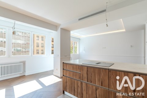 Продажа квартиры в Мадрид, Испания 2 спальни, 105м2 №188072 - фото 4