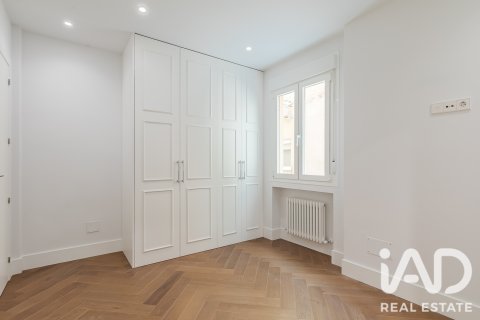 Продажа квартиры в Мадрид, Испания 2 спальни, 105м2 №188072 - фото 26