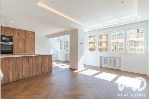 Продажа квартиры в Мадрид, Испания 2 спальни, 105м2 №188072 - фото 6