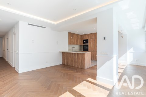 Продажа квартиры в Мадрид, Испания 2 спальни, 105м2 №188072 - фото 7