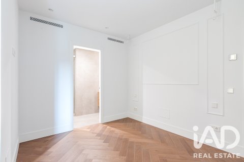 Продажа квартиры в Мадрид, Испания 2 спальни, 105м2 №188072 - фото 25