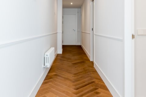 Продажа квартиры в Мадрид, Испания 2 спальни, 105м2 №188072 - фото 19