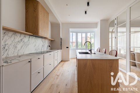 Продажа квартиры в Мадрид, Испания 4 спальни, 304м2 №188071 - фото 11