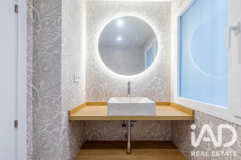 Продажа квартиры в Мадрид, Испания 3 спальни, 218м2 №188069 - фото 22