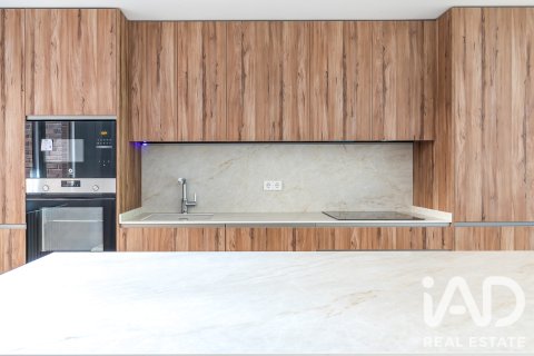 Продажа квартиры в Мадрид, Испания 3 спальни, 218м2 №188069 - фото 3