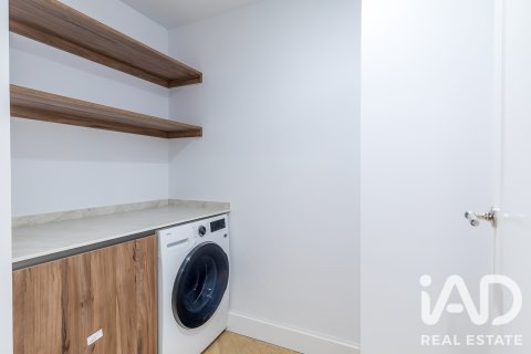 Продажа квартиры в Мадрид, Испания 3 спальни, 218м2 №188069 - фото 23