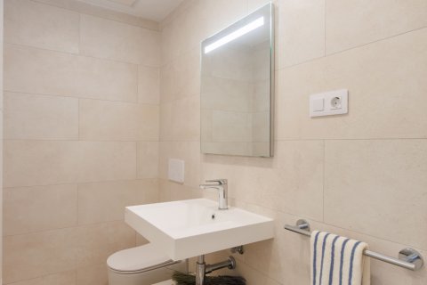 Huoneisto myytävänä Fuengirola, Malaga, Espanja, 3 makuuhuonetta, 167 m2 No. 136874 - kuva 13
