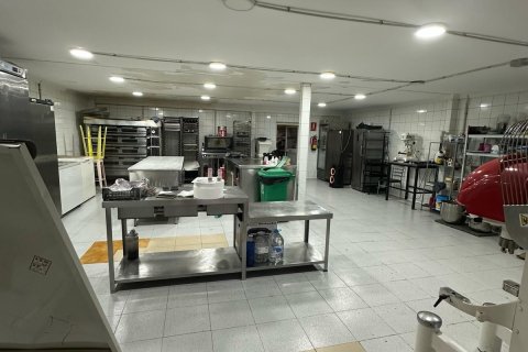 Commercial property à louer Marbella, Malaga, Espagne, 225 m2 No. 136875 - photo 1