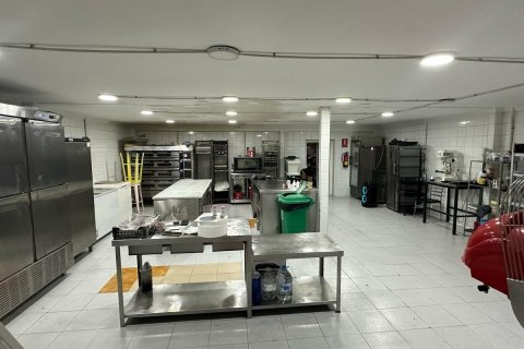 Commercial property à louer Marbella, Malaga, Espagne, 225 m2 No. 136875 - photo 2