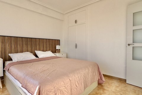 Apartment à vendre à Alicante, Espagne, 2 chambres, 85 m2 No. 139935 - photo 4