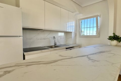 Apartment à vendre à Alicante, Espagne, 2 chambres, 85 m2 No. 139935 - photo 13