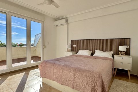 Apartment à vendre à Alicante, Espagne, 2 chambres, 85 m2 No. 139935 - photo 19