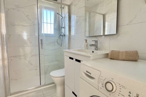 Apartment à vendre à Alicante, Espagne, 2 chambres, 85 m2 No. 139935 - photo 18