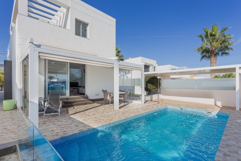Villa i Alicante, Spanien 3 sovrum, 108 kvm. Nr. 179566