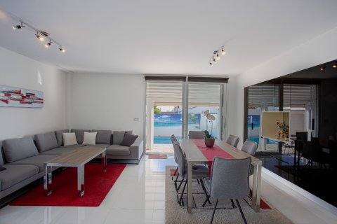 Villa till salu i Alicante, Spanien 3 sovrum, 108 kvm. Nr. 179566 - foto 8