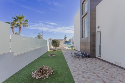 Villa till salu i Alicante, Spanien 3 sovrum, 108 kvm. Nr. 179566 - foto 6