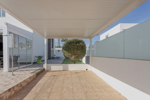 Villa till salu i Alicante, Spanien 3 sovrum, 108 kvm. Nr. 179566 - foto 5
