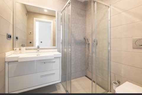 Apartment à vendre à Benidorm, Alicante, Espagne, 2 chambres, 147 m2 No. 179568 - photo 2