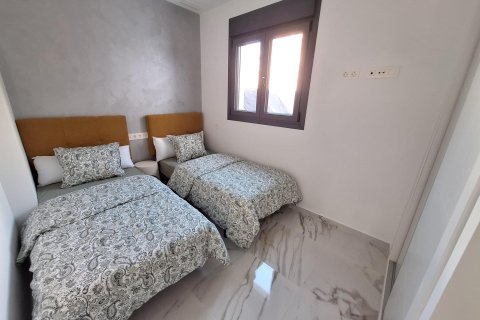 Huoneisto vuokrattavana Torrevieja, Alicante, Espanja , 83 m2 No. 166588 - kuva 4