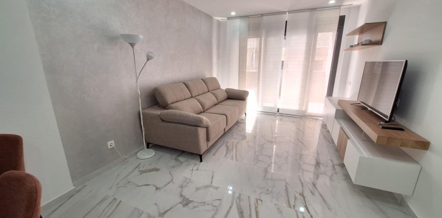 Huoneisto Torrevieja, Alicante, Espanja 83 m2 No. 166588