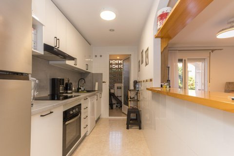 Apartament w Alicante, Hiszpania 1 sypialnia, 109 mkw. nr 166586 – zdjęcie 18