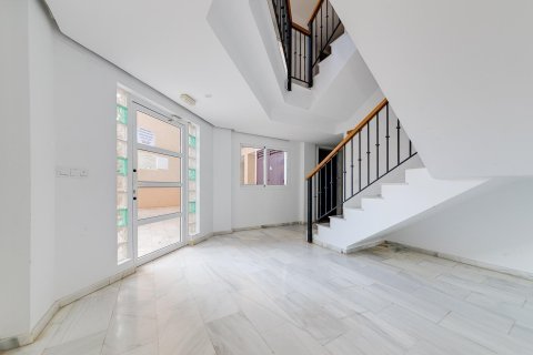 Apartament w Alicante, Hiszpania 1 sypialnia, 109 mkw. nr 166586 – zdjęcie 25