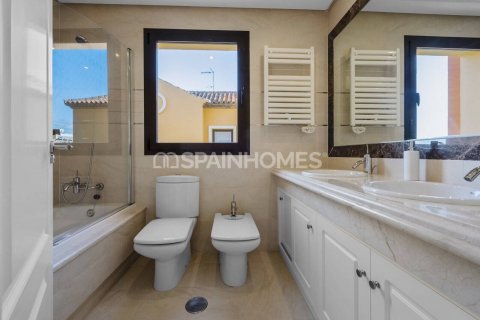 Продажа виллы в Эстепона, Малага, Испания 3 спальни, 235м2 №117663 - фото 12