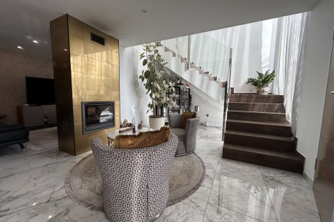 Villa till salu i Los Balcones, Alicante, Spanien 3 sovrum, 241 kvm. Nr. 139375 - foto 5