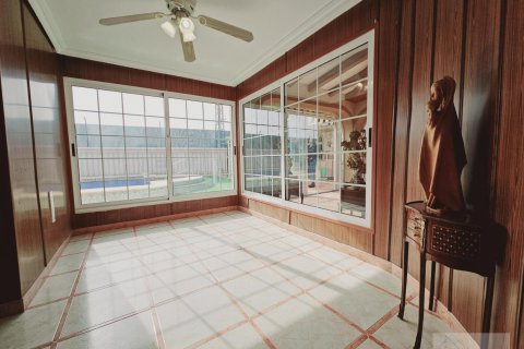 Huvila myytävänä Torrevieja, Alicante, Espanja, 5 makuuhuonetta, 230 m2 No. 139375 - kuva 26