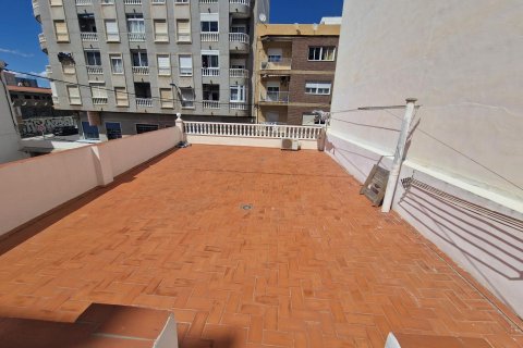 Radhus till salu Torrevieja, Alicante, Spanien 4 sovrum, 156 kvm. Nr. 139376 - foto 19