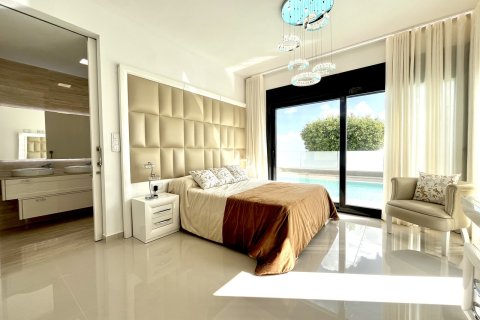 Villa for sale San Miguel de Salinas, Alicante, Spain 5 bedrooms, 318 sq.m. No. 139371 - photo 8