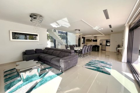Villa for sale San Miguel de Salinas, Alicante, Spain 5 bedrooms, 318 sq.m. No. 139371 - photo 2