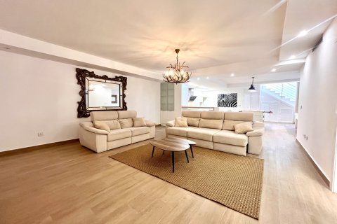 Villa for sale San Miguel de Salinas, Alicante, Spain 5 bedrooms, 318 sq.m. No. 139371 - photo 25