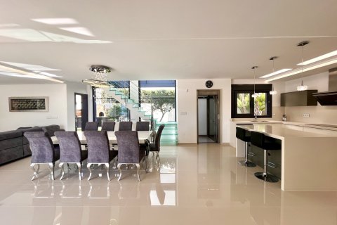 Villa for sale San Miguel de Salinas, Alicante, Spain 5 bedrooms, 318 sq.m. No. 139371 - photo 5