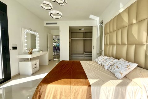 Villa for sale San Miguel de Salinas, Alicante, Spain 5 bedrooms, 318 sq.m. No. 139371 - photo 9