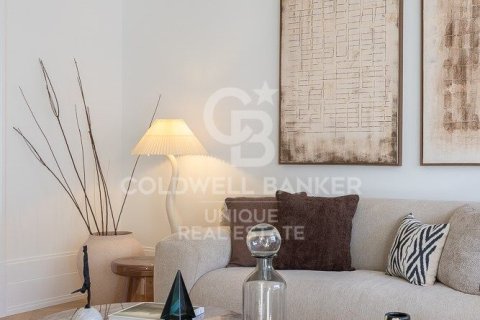 Huoneisto myytävänä Madrid, Espanja, 4 makuuhuonetta, 200 m2 No. 157707 - kuva 11