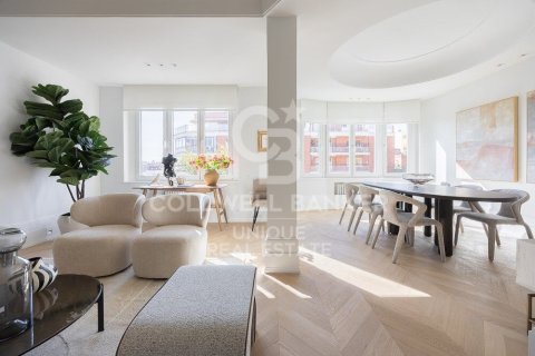 Apartamento en venta en Madrid, España 4 dormitorios, 200 m2 No. 157707 - foto 4