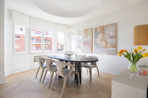 Huoneisto myytävänä Madrid, Espanja, 4 makuuhuonetta, 200 m2 No. 157707 - kuva 5