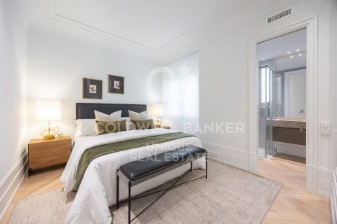 Huoneisto myytävänä Madrid, Espanja, 4 makuuhuonetta, 200 m2 No. 157707 - kuva 27