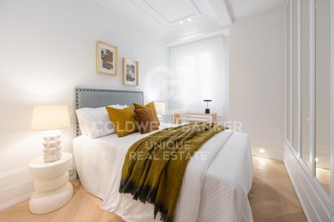 Huoneisto myytävänä Madrid, Espanja, 4 makuuhuonetta, 200 m2 No. 157707 - kuva 23
