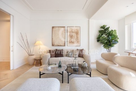 Huoneisto myytävänä Madrid, Espanja, 4 makuuhuonetta, 200 m2 No. 157707 - kuva 6