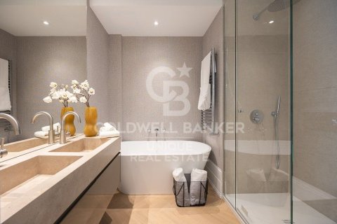 Huoneisto myytävänä Madrid, Espanja, 4 makuuhuonetta, 200 m2 No. 157707 - kuva 16