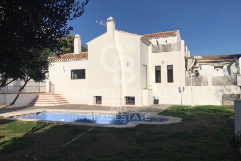 Villa en venta en Benalmádena, Málaga, España 4 dormitorios, 471 m2 No. 157709 - foto 1